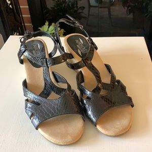 Wedge sandals